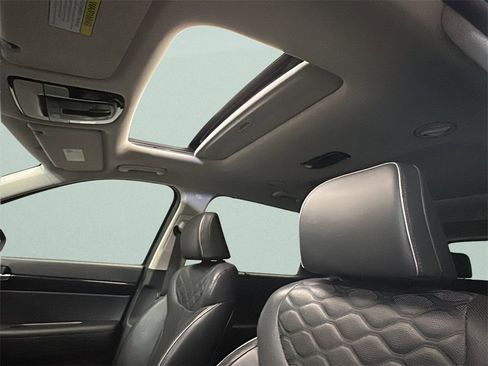 Used 2021 Hyundai Palisade Limited w/ Winter Package image 12