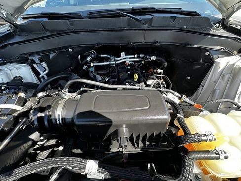 Certified 2023 Ford Explorer XLT w/ Equipment Group 202A AWD/4WD image 31