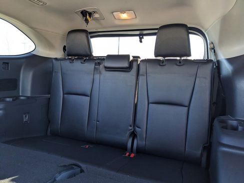 Used 2021 Toyota Highlander XLE image 41