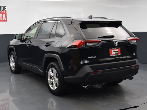 Used 2019 Toyota RAV4 XLE w/ Convenience Package AWD/4WD image 3