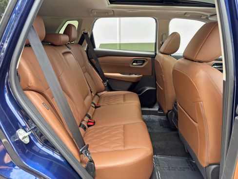 Used 2024 Nissan Rogue Platinum AWD/4WD image 39