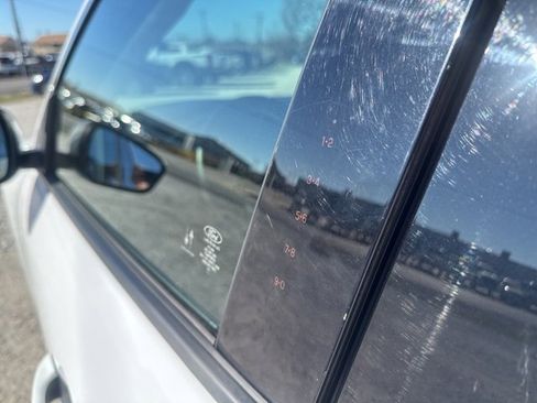 Used 2021 Ford Escape SEL image 9