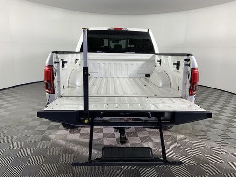 Used 2015 Ford F150 Lariat w/ Equipment Group 502A Luxury image 9