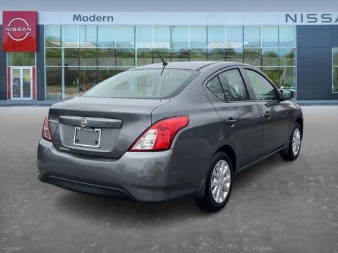 Used 2018 Nissan Versa S image 5