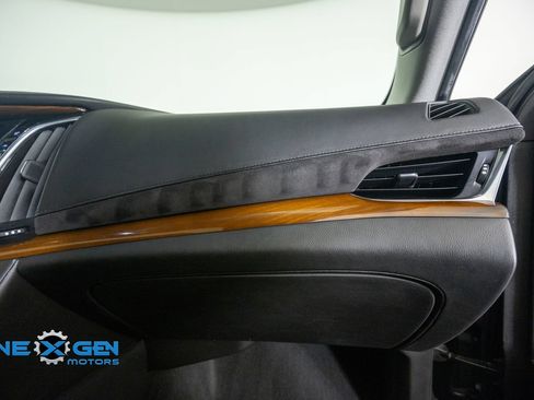 Used 2017 Cadillac Escalade Luxury AWD/4WD image 44