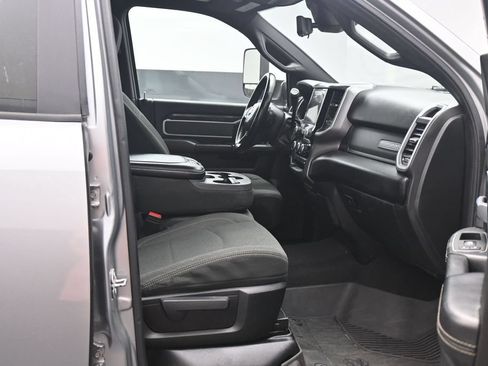 Used 2021 RAM 3500 Big Horn w/ Night Edition AWD/4WD image 5
