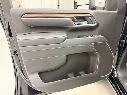 Certified 2025 Chevrolet Silverado 2500 LT w/ Leather Package image 20