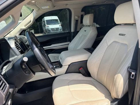 Used 2020 Ford Expedition Platinum AWD/4WD image 12
