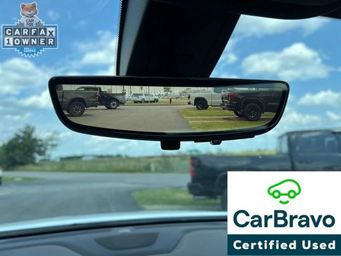 Used 2023 Chevrolet Traverse Premier AWD/4WD image 16
