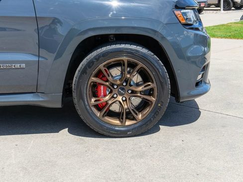 Used 2017 Jeep Grand Cherokee SRT AWD/4WD image 39