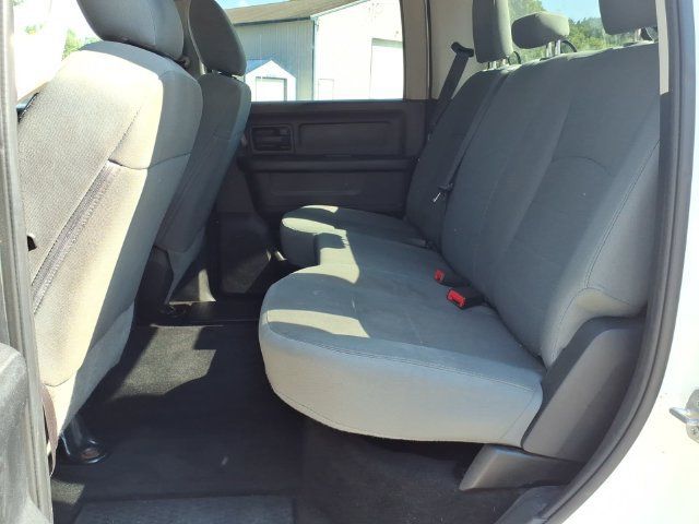 Used 2017 RAM 1500 Express AWD/4WD image 13