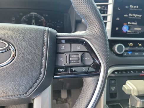 Used 2023 Toyota Tundra Platinum AWD/4WD image 18