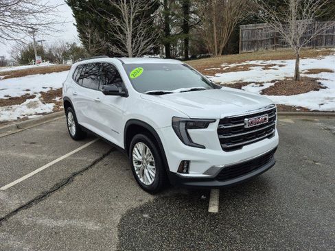 Used 2024 GMC Acadia Elevation w/ Luxury Package image 1