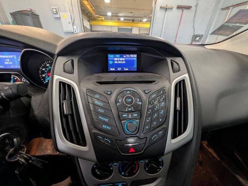 Used 2013 Ford Focus SE FWD image 32