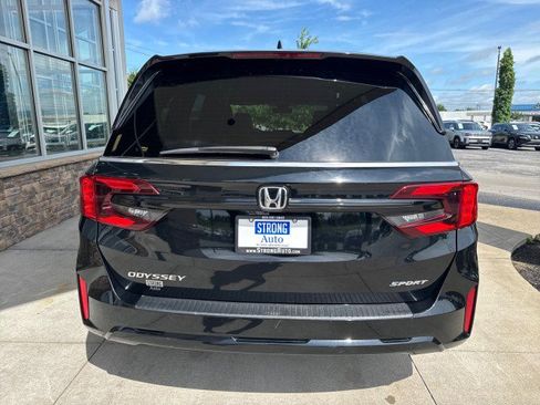 Used 2025 Honda Odyssey Sport-L image 4