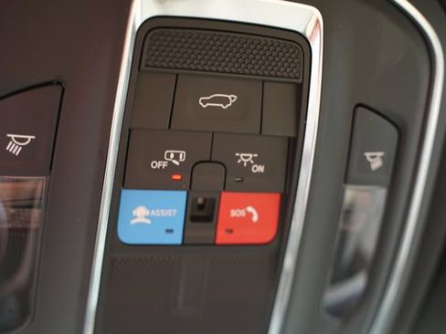 Used 2023 Jeep Grand Cherokee L Limited w/ Luxury Tech Group II RWD image 36