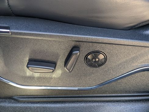 Used 2025 Ford F450 Platinum w/ FX4 Off-Road Package image 23