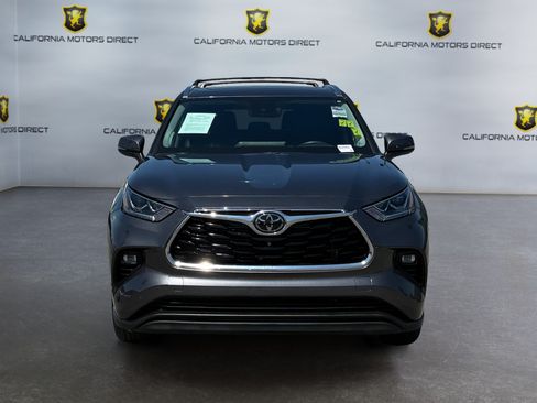 Used 2024 Toyota Highlander Limited FWD image 8