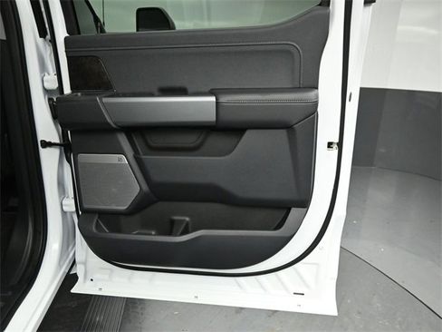 Used 2025 Ford F250 Lariat w/ Snow Plow Prep Package image 27