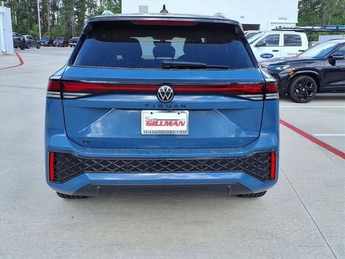 New 2026 Volkswagen Tiguan SE R-Line FWD image 7