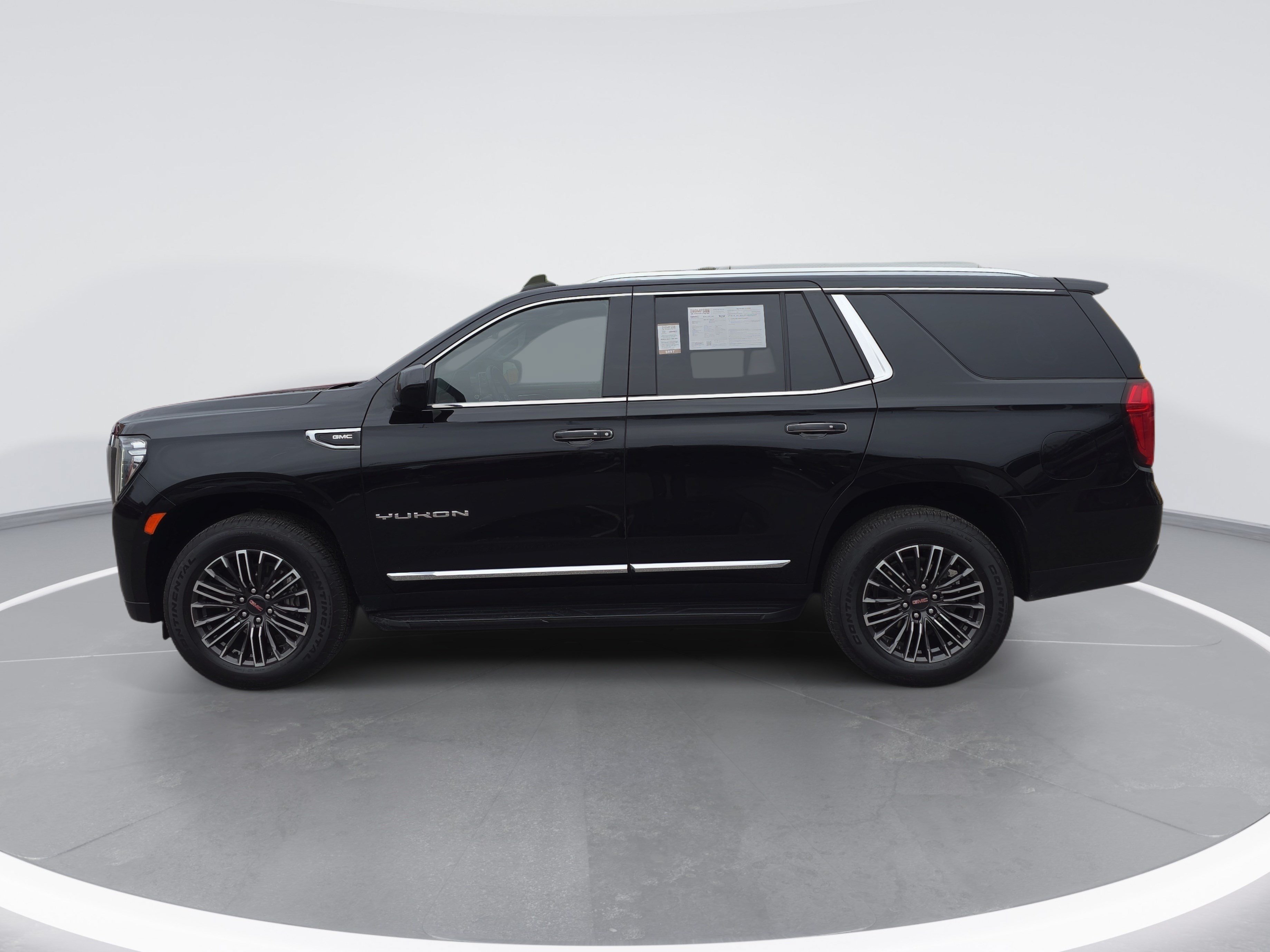 Used 2024 GMC Yukon SLT AWD/4WD image 6