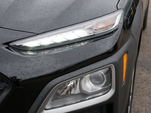 Used 2018 Hyundai Kona SEL image 16