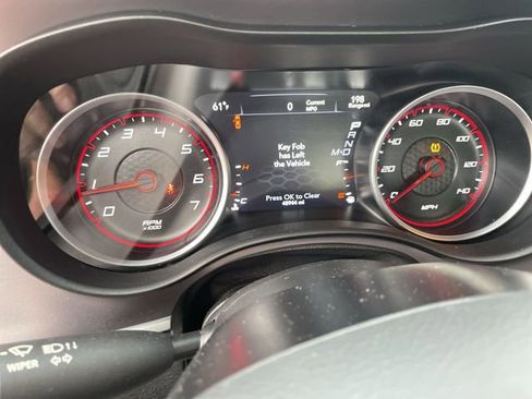 Used 2022 Dodge Charger SXT image 9