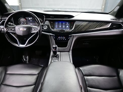 Used 2023 Cadillac XT6 Premium Luxury FWD image 17
