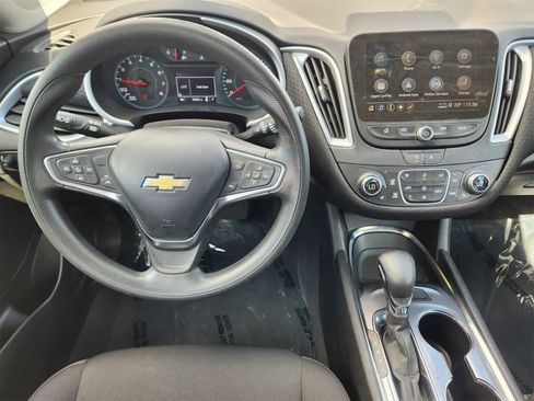 Used 2023 Chevrolet Malibu LT image 22