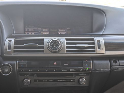 Used 2014 Lexus LS 460 AWD w/ Comfort Package image 21