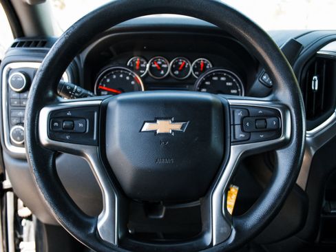 Used 2020 Chevrolet Silverado 1500 LT w/ Trailering Package AWD/4WD image 11
