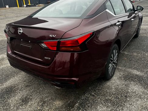 Used 2024 Nissan Altima 2.5 SV w/ SV Premium Package image 5