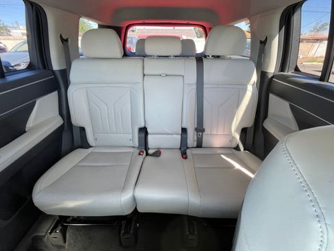 Used 2025 Hyundai Santa Fe SEL image 40