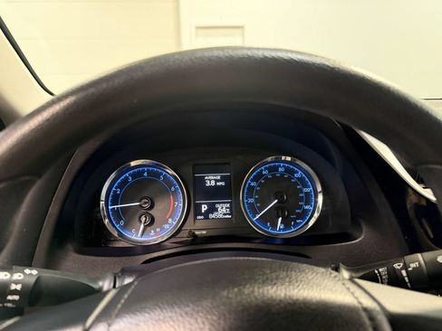 Used 2017 Toyota Corolla L FWD image 76