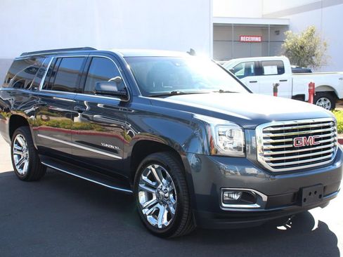 Used 2020 GMC Yukon XL SLT w/ Premium Edition image 11
