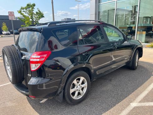 Used 2010 Toyota RAV4 Limited w/ Limited Extra Value Pkg AWD/4WD image 4