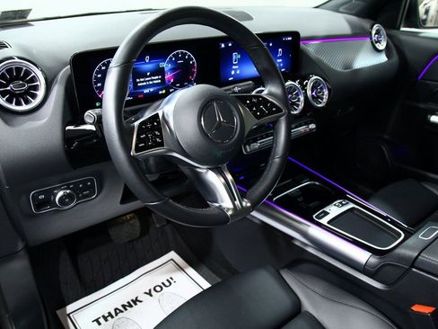 Used 2025 Mercedes-Benz GLA 250 4MATIC image 5