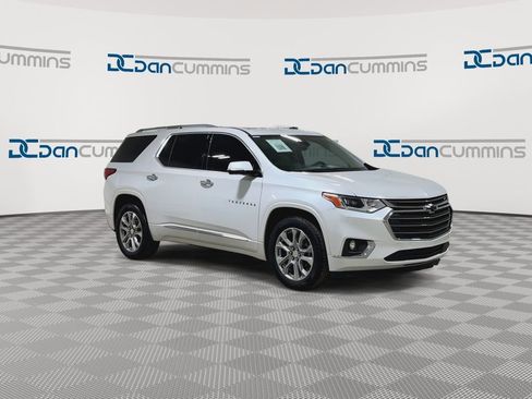 Used 2018 Chevrolet Traverse Premier w/ Driver Confidence II Package FWD image 2