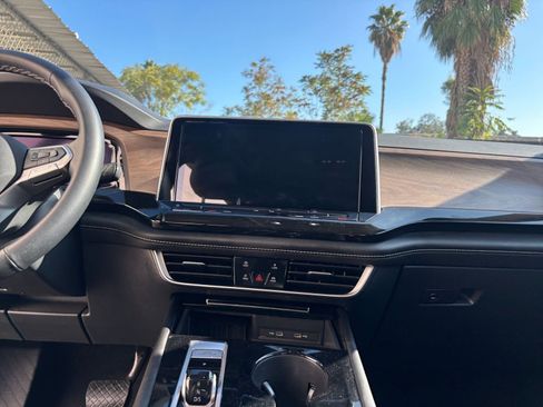 Used 2025 Volkswagen Atlas SE image 18