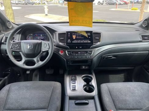 Certified 2022 Honda Pilot Sport image 16