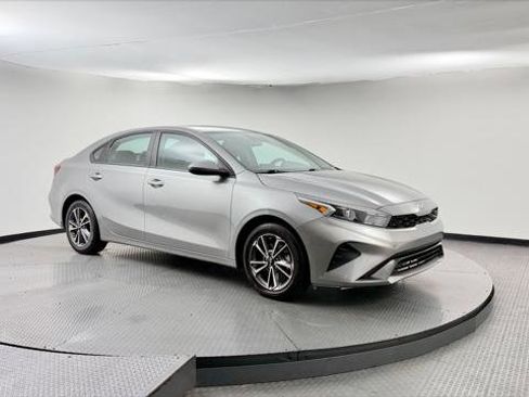 Used 2023 Kia Forte LXS FWD image 11