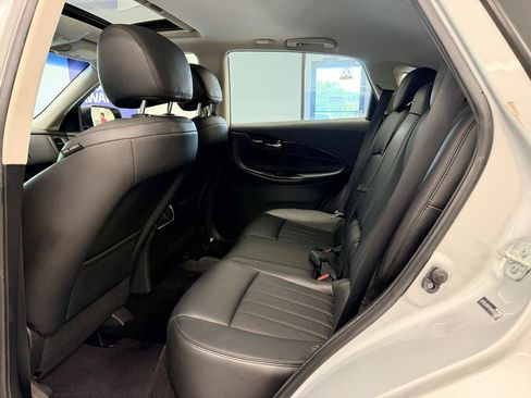 Used 2017 INFINITI QX50 2WD w/ Premium Plus Package image 20