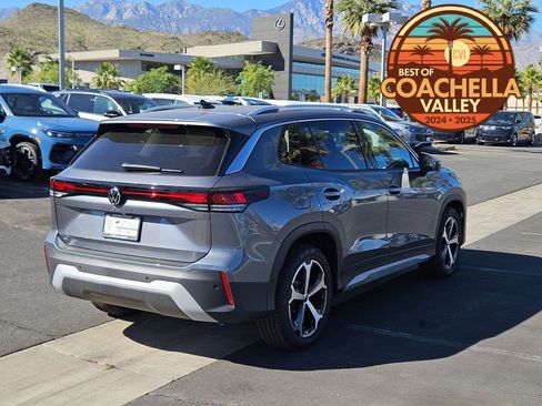 New 2026 Volkswagen Tiguan SE FWD image 3