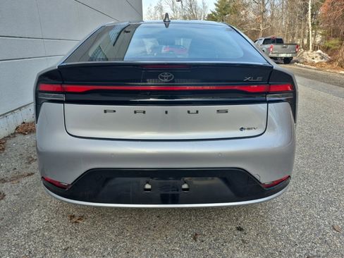 Used 2024 Toyota Prius XLE image 7