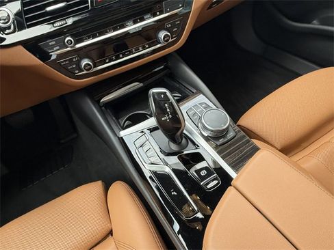 Certified 2023 BMW 530i xDrive w/ Convenience Package image 15