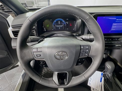 New 2026 Toyota Camry Hybrid image 11