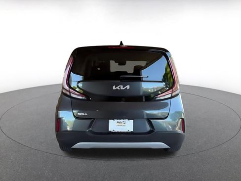 Used 2025 Kia Soul LX w/ LX Technology Package FWD image 11