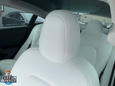 Used 2022 Tesla Model 3 Standard Range RWD image 18