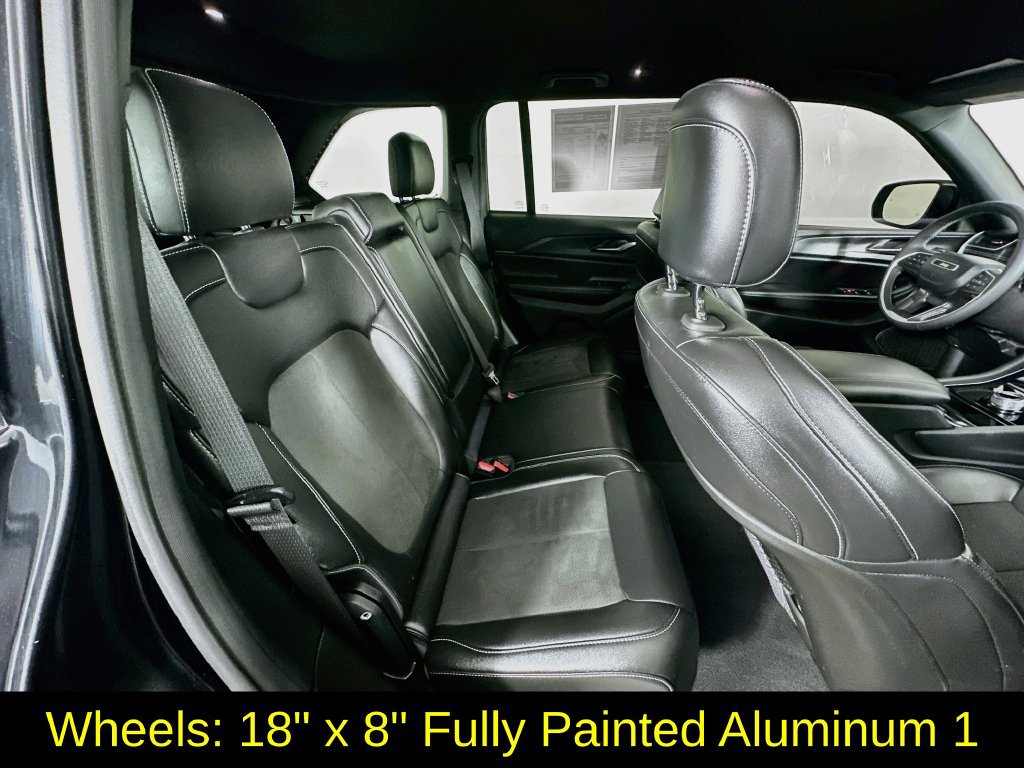 Used 2023 Jeep Grand Cherokee Altitude AWD/4WD image 33