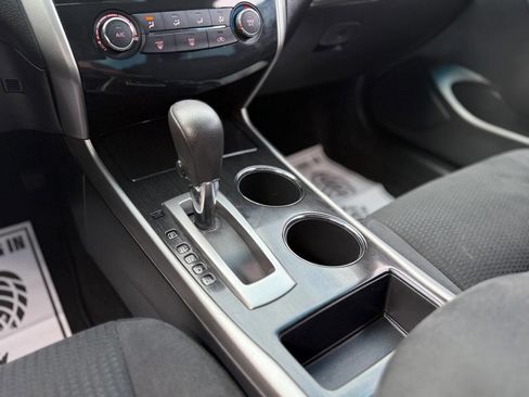 Used 2014 Nissan Altima 2.5 S w/ Display Audio Package image 19